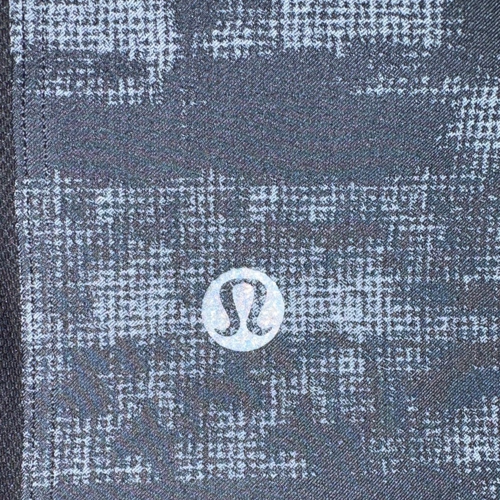 NWOT Lululemon Charcoal Grey Patterned Shorts with Logo